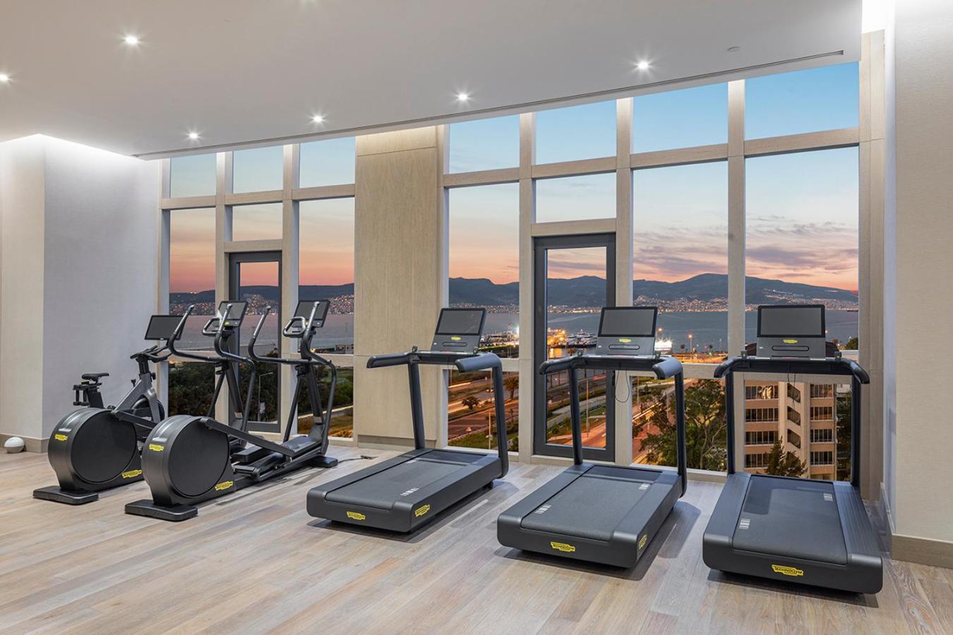 Отель Hyatt Regency Izmir Istinyepark Экстерьер фото