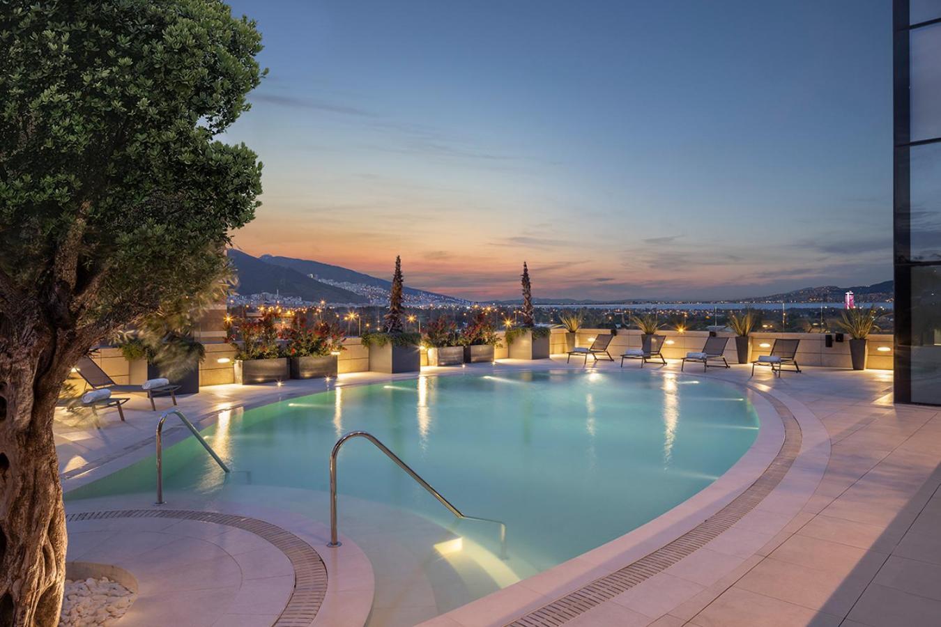 Отель Hyatt Regency Izmir Istinyepark Экстерьер фото